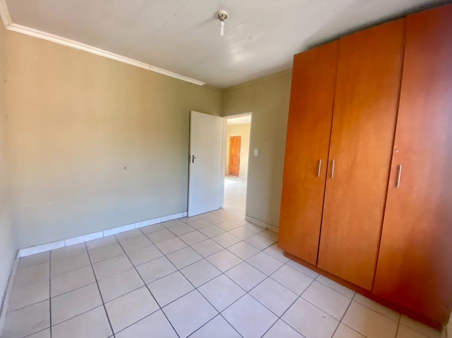 2 Bedroom Property for Sale in Rustenburg Central North West